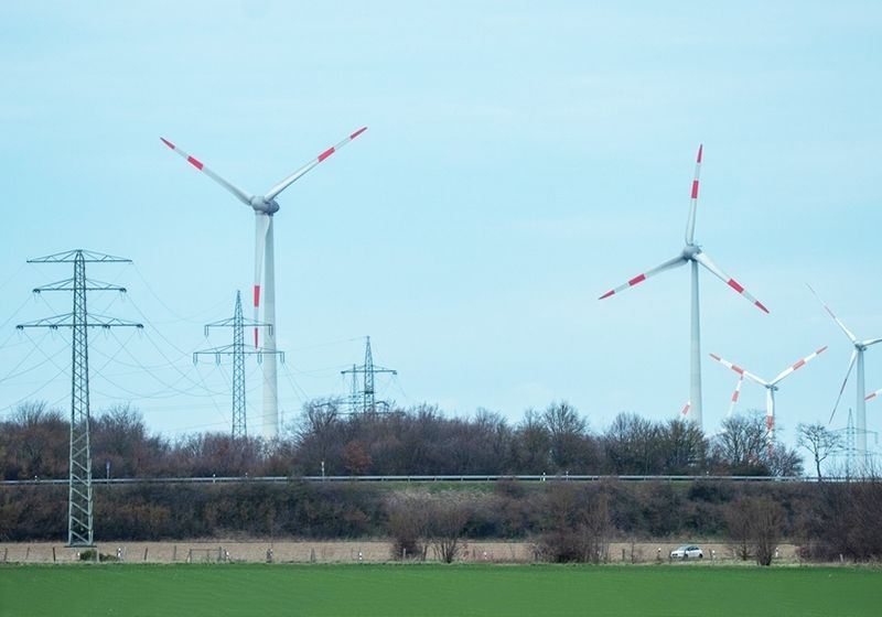 風(fēng)力發(fā)電機轉(zhuǎn)一圈能發(fā)多少電？售價多少？